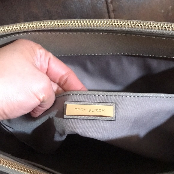 Final price…Authentic Tory burch med/large sized bag - Picture 9 of 10